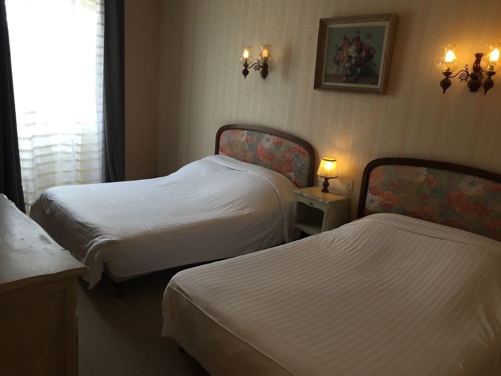 Hotel Central Chaunay Экстерьер фото